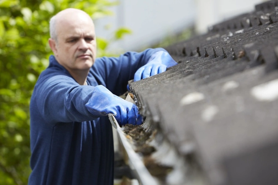 Expert Gutter Cleaning Service Hayward, CA Expert Gutter Cleaning Service Hayward, CA